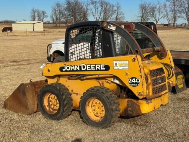 Image of John Deere 240 equipment image 2