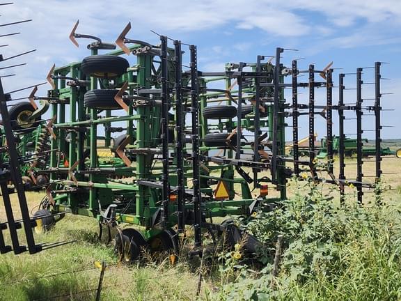 Image of John Deere 2410 equipment image 1
