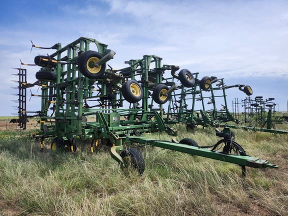 2005 John Deere 2410 Equipment Image0