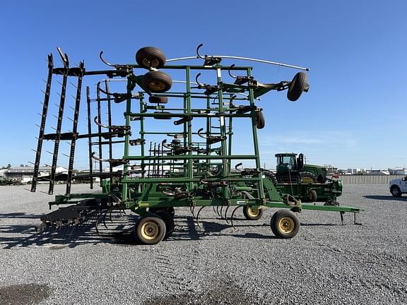 Image of John Deere 2410 equipment image 4