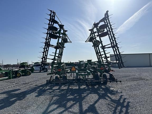 Image of John Deere 2410 equipment image 3