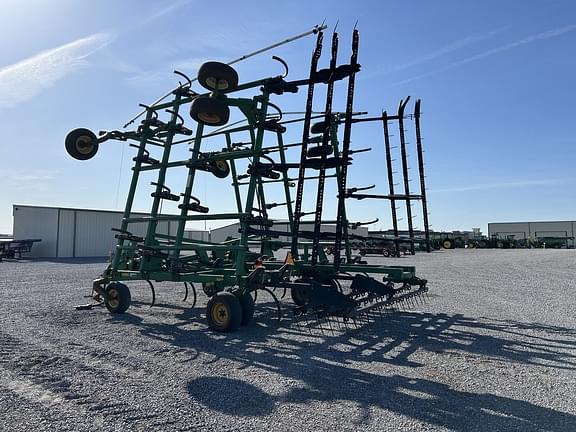Image of John Deere 2410 equipment image 2