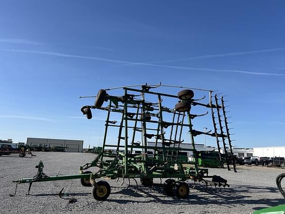Image of John Deere 2410 equipment image 1