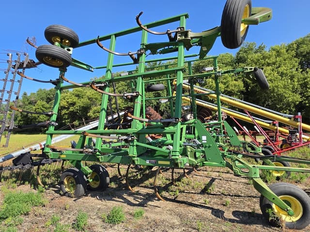 Image of John Deere 2410 equipment image 1