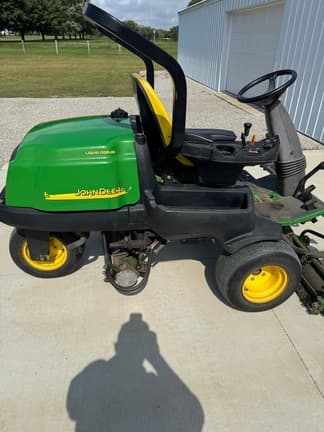 Image of John Deere 2500E equipment image 2