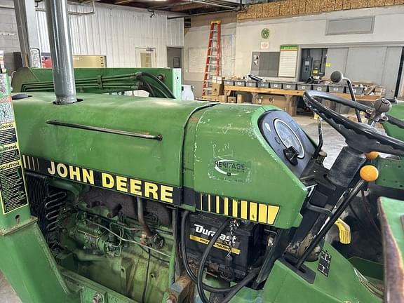 Image of John Deere 2555 equipment image 2