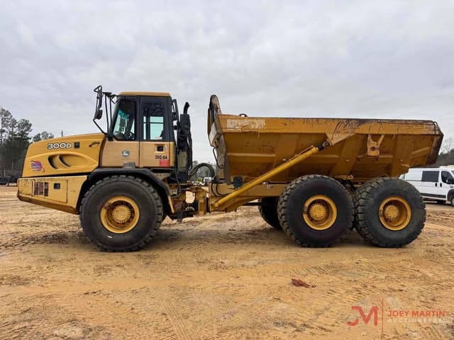 Image of John Deere 300D equipment image 4