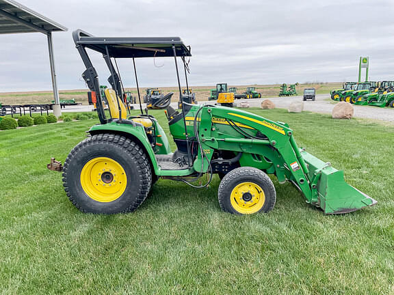 Image of John Deere 3120 equipment image 3