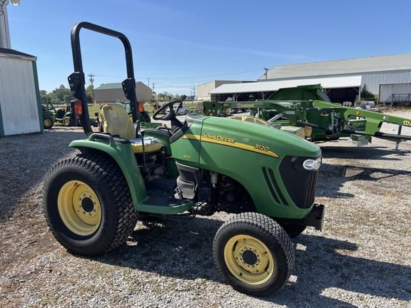 Image of John Deere 3120 Primary image