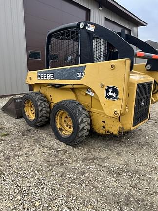 Image of John Deere 317 equipment image 1