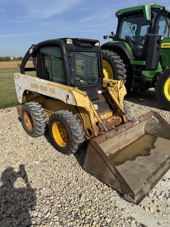 Image of John Deere 317 equipment image 1