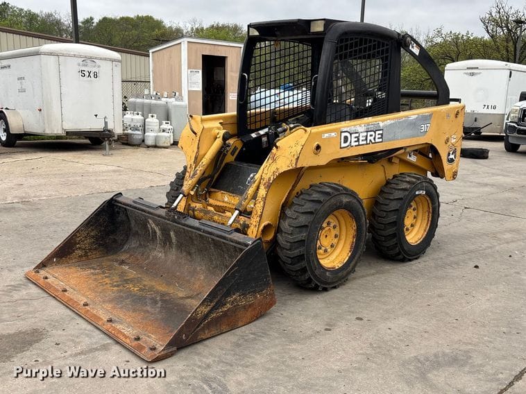 2005 John Deere 317 Equipment Image0