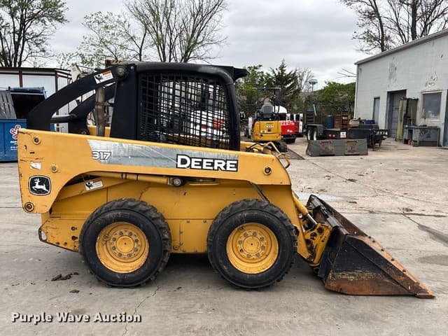 Image of John Deere 317 equipment image 3