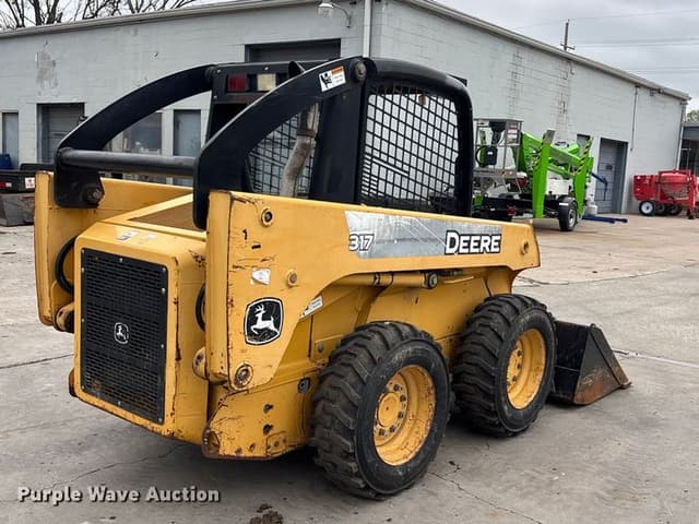 Image of John Deere 317 equipment image 4