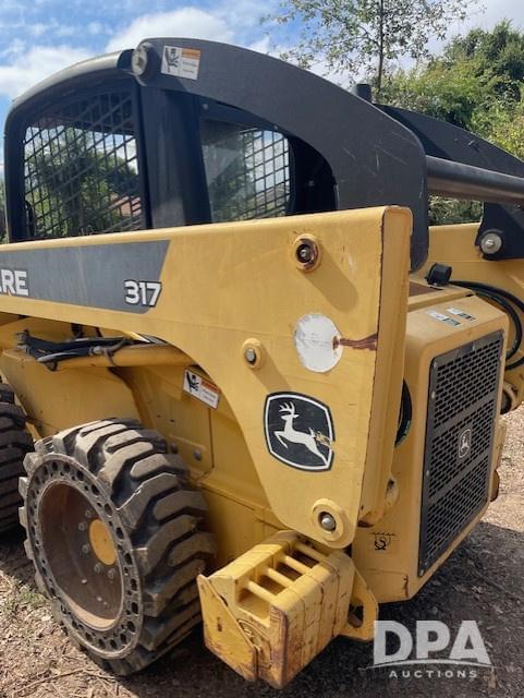 Image of John Deere 317 equipment image 3