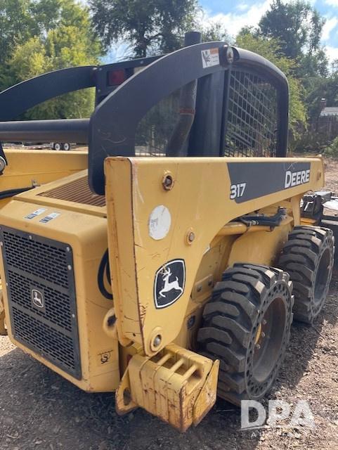 Image of John Deere 317 equipment image 1