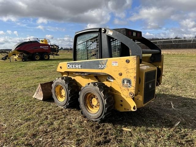 Image of John Deere 320 equipment image 1