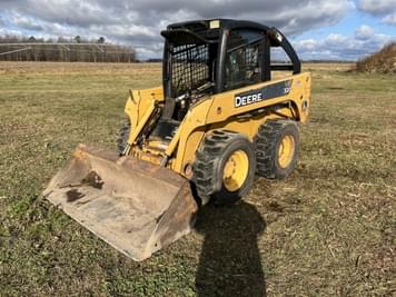 Main image John Deere 320