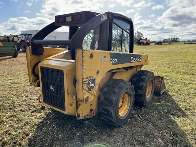 Image of John Deere 320 equipment image 3