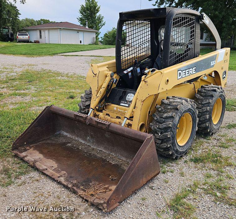 Image of John Deere 320 Primary image