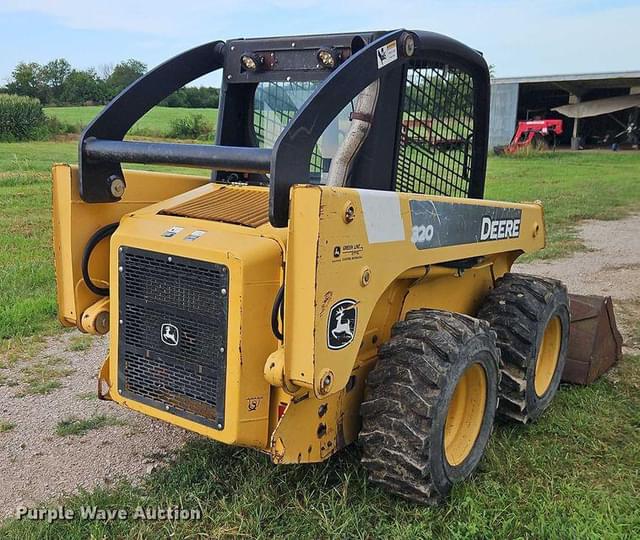 Image of John Deere 320 equipment image 4