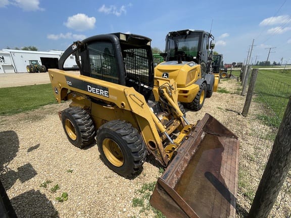 Main image John Deere 325