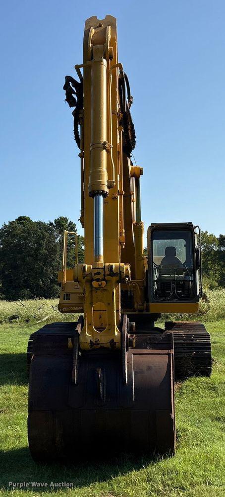 Image of John Deere 330C LC equipment image 1