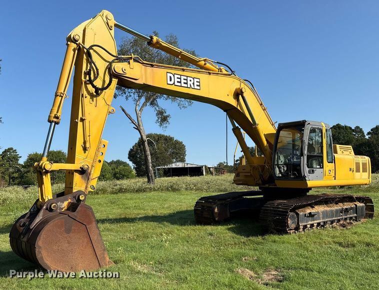 2005 John Deere 330C LC Equipment Image0