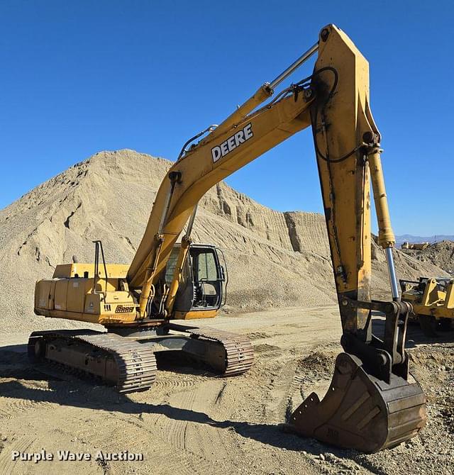 Image of John Deere 330C LC equipment image 2