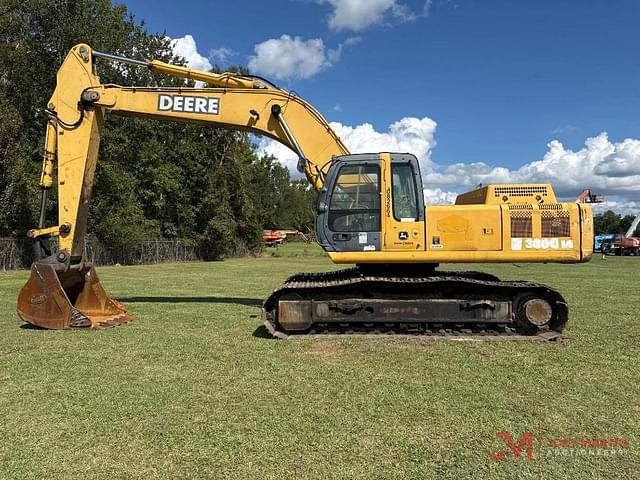 Image of John Deere 330CLC equipment image 1