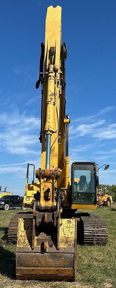 Image of John Deere 330CLC equipment image 1