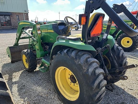 Image of John Deere 3320 equipment image 3