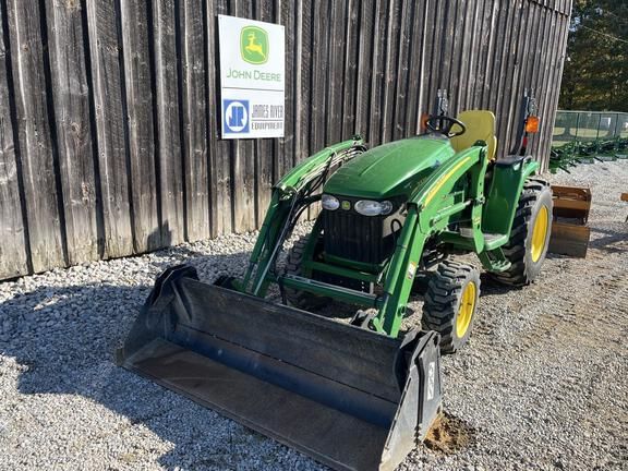 2005 John Deere 3320 Equipment Image0