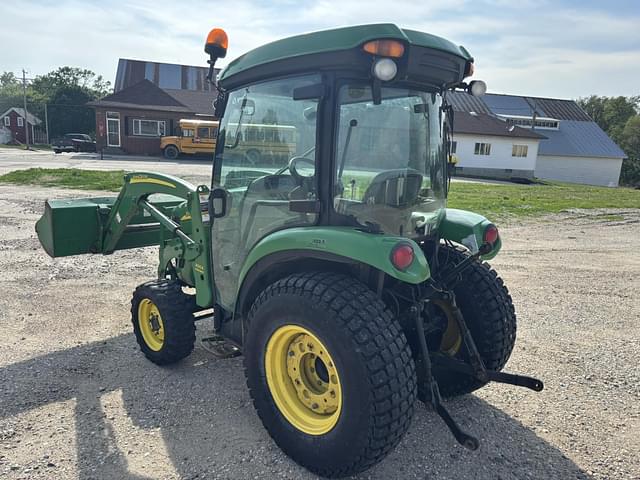 Image of John Deere 3320 equipment image 2