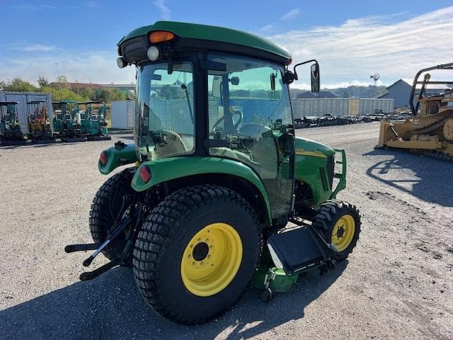 Image of John Deere 3320 equipment image 4