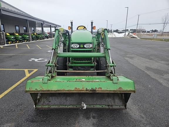 Image of John Deere 3320 equipment image 2