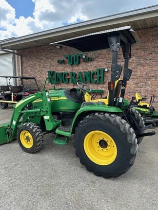 2005 John Deere 3320 Equipment Image0