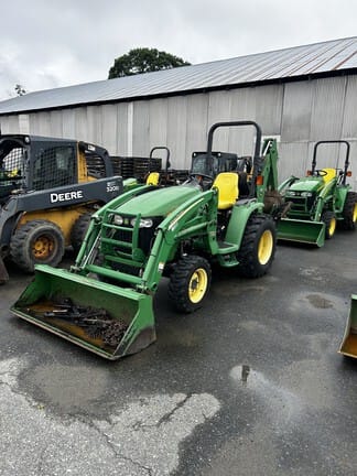 2005 John Deere 3320 Equipment Image0