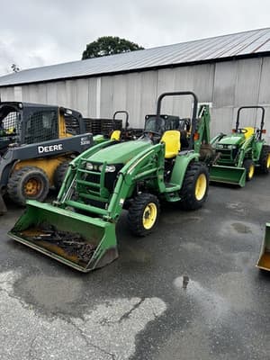 2005 John Deere 3320 Image