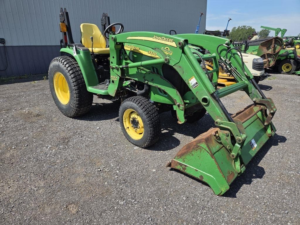 Image of John Deere 3320 Primary image