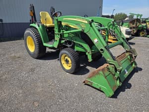 2005 John Deere 3320 Image