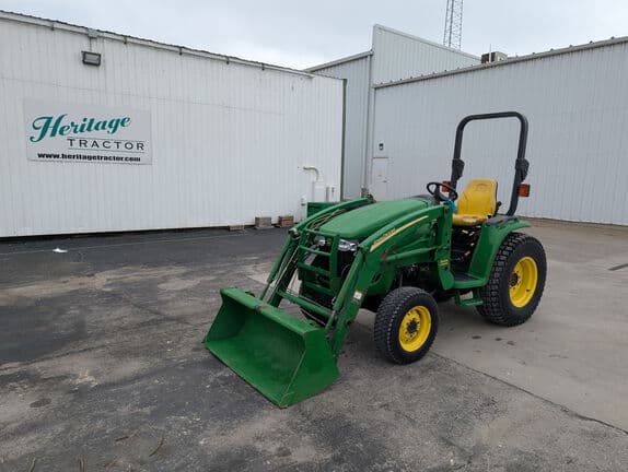 Image of John Deere 3320 Primary image