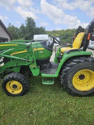 Main image John Deere 3320