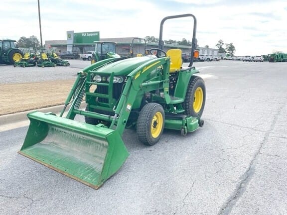 Main image John Deere 3320