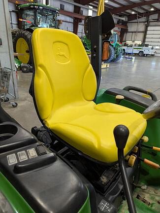 Image of John Deere 3320 equipment image 3
