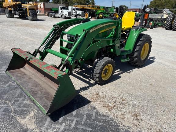 Image of John Deere 3320 Primary image