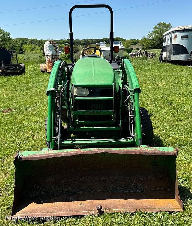 Image of John Deere 3320 equipment image 1