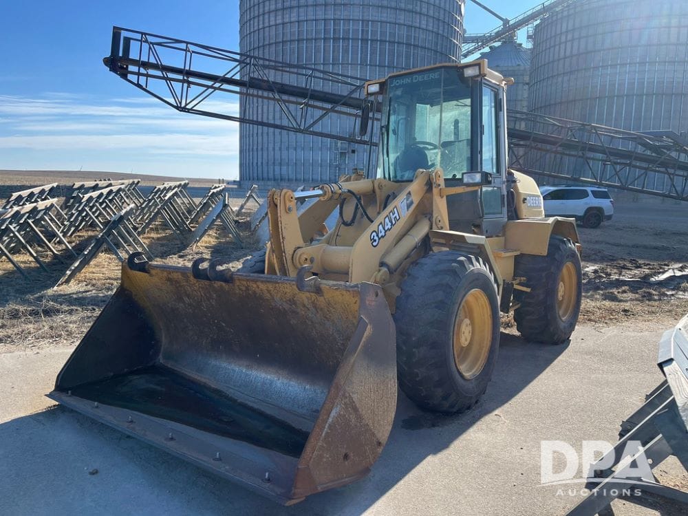 2005 John Deere 344H Equipment Image0