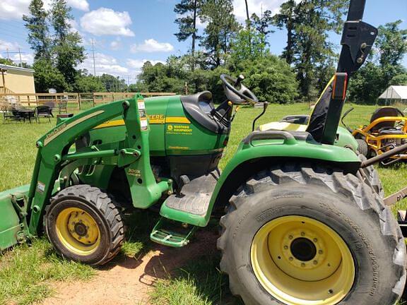 Image of John Deere 3520 Primary image