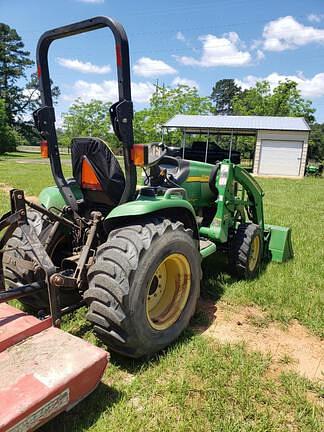 Image of John Deere 3520 equipment image 3